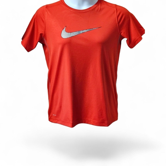 Nike Red T-Shirt with Logo - Picture 1 of 9